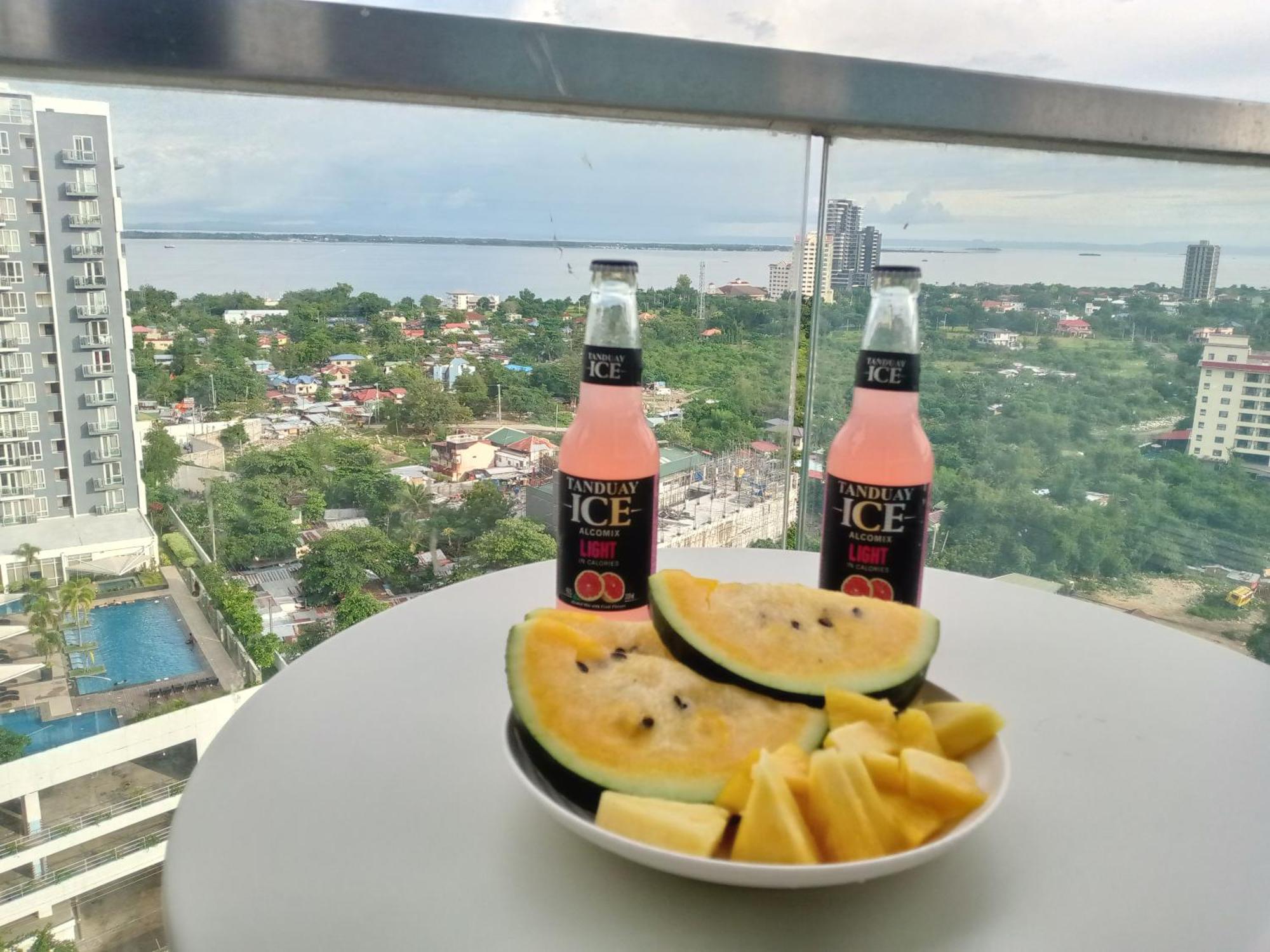 Mactan Newtown 8 Boulevard Deluxe Punta Engano  Luaran gambar