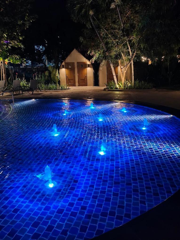 Mactan Newtown 8 Boulevard Deluxe Punta Engano  Luaran gambar