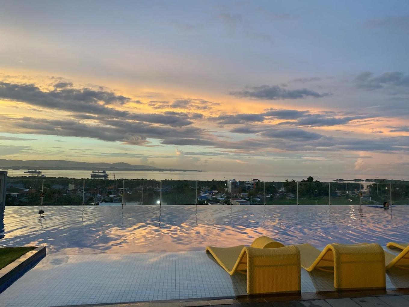Mactan Newtown 8 Boulevard Deluxe Punta Engano  Luaran gambar